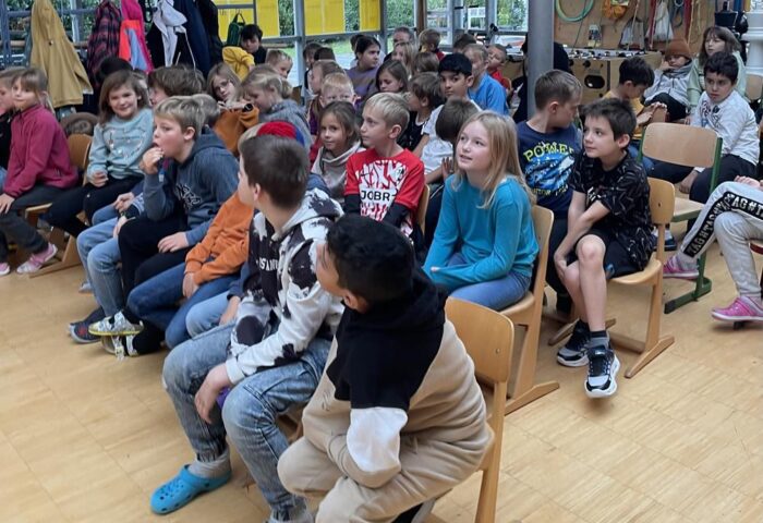 Grundschule Eggingen Lesung Herr Venzke 1